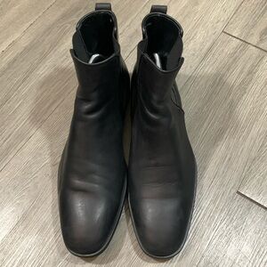 Aquatalia Adrian Black Leather Weatherproof Round Toe Chelsea Ankle Boots size 9